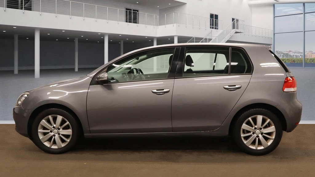 Used Volkswagen Golf 2010 for sale - 76383432: Photo 10