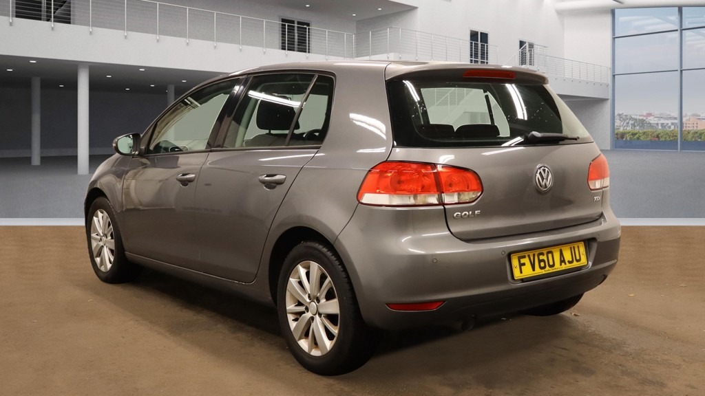 Used Volkswagen Golf 2010 for sale - 76383432: Photo 4
