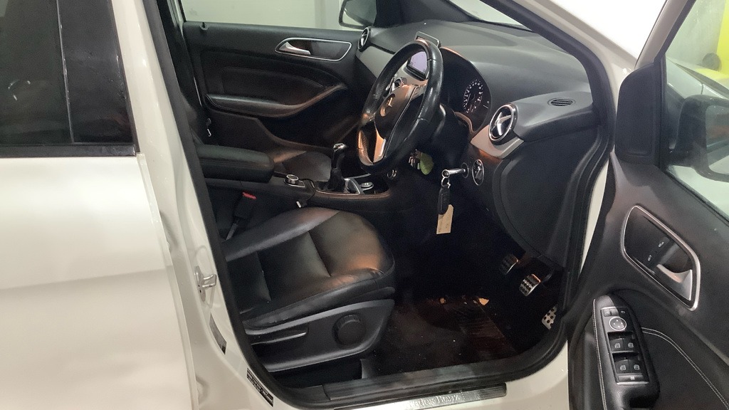 Used Mercedes-Benz B Class 2012 for sale - 77124068: Photo 3