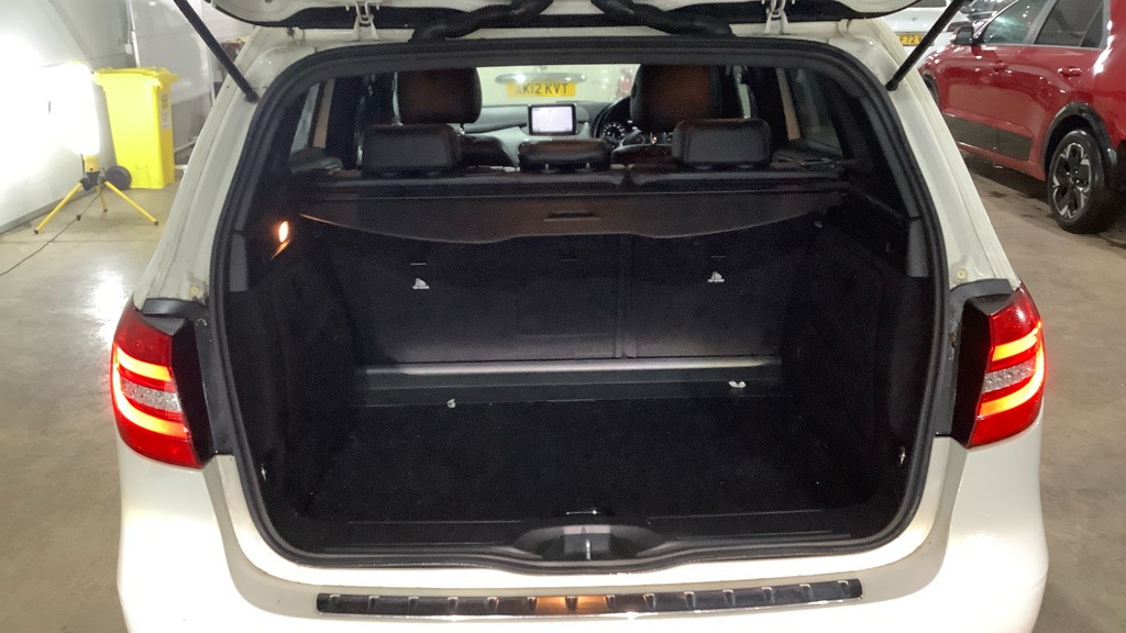 Used Mercedes-Benz B Class 2012 for sale - 77124068: Photo 8