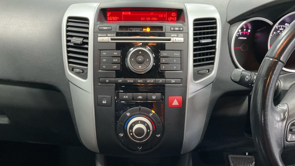 Used Kia Venga 2014 for sale - 76791489: Photo 5