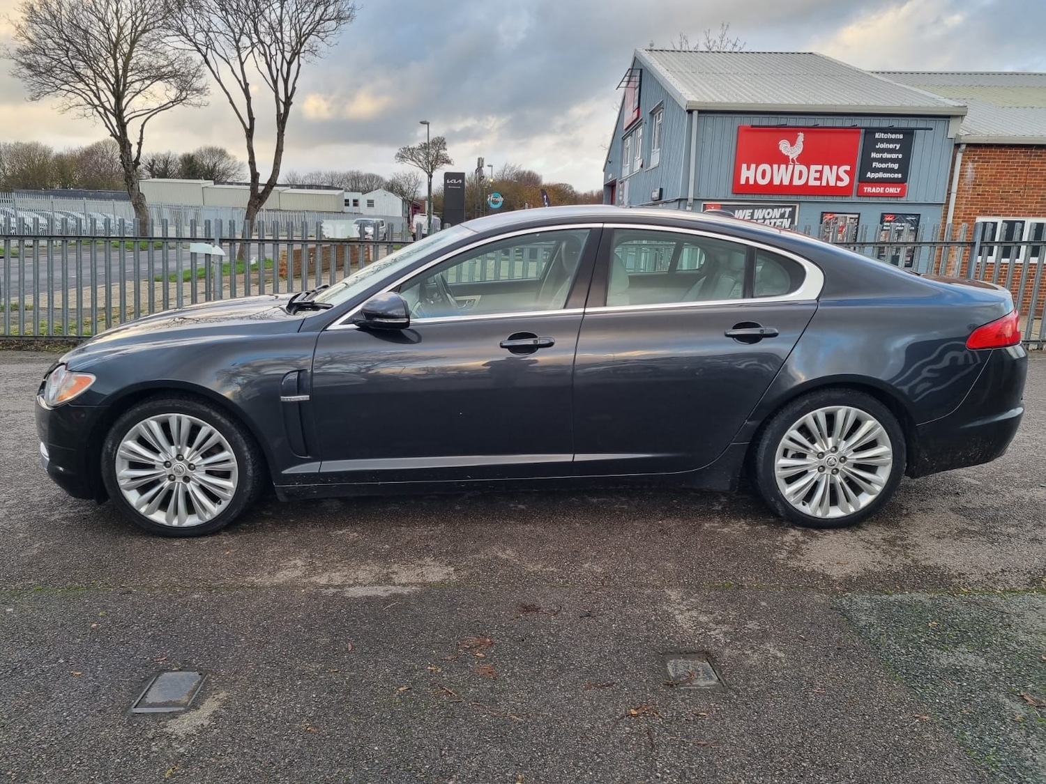 Used Jaguar XF 2011 for sale - 77024354: Photo 6