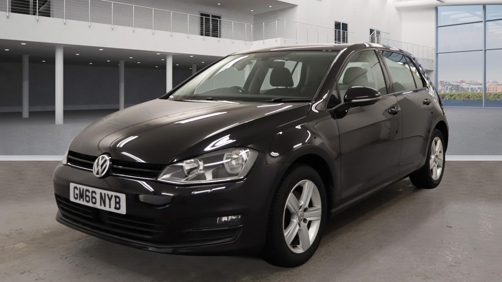 Used Volkswagen Golf 2017 for sale - 76428665: Photo 1