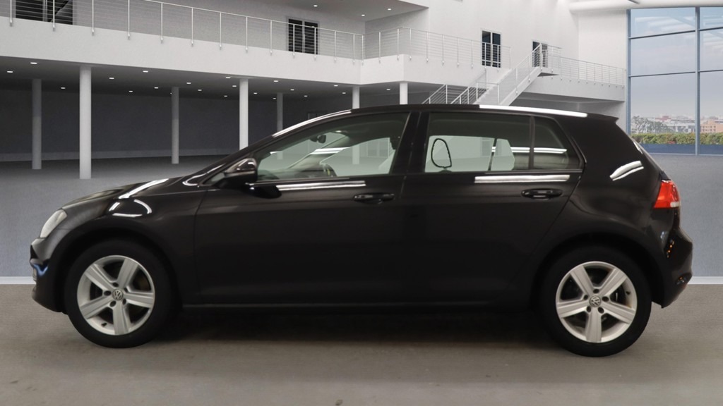 Used Volkswagen Golf 2017 for sale - 76428665: Photo 11
