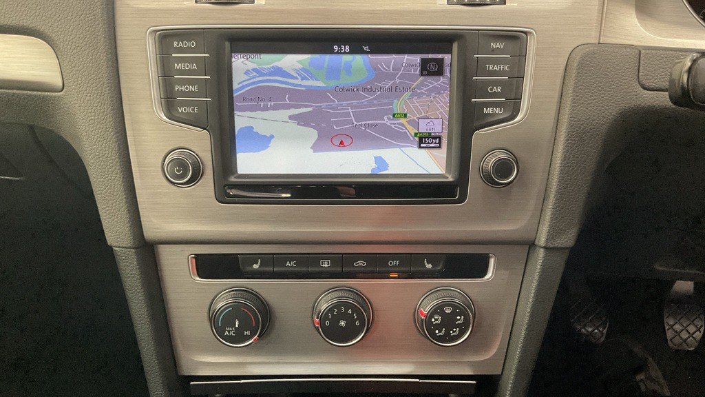 Used Volkswagen Golf 2017 for sale - 76428665: Photo 5