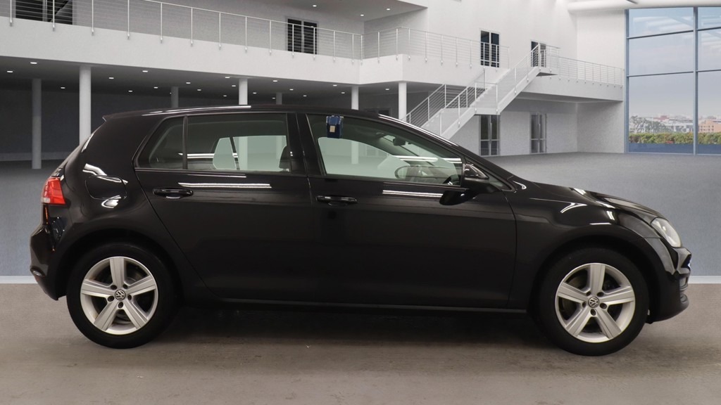 Used Volkswagen Golf 2017 for sale - 76428665: Photo 7