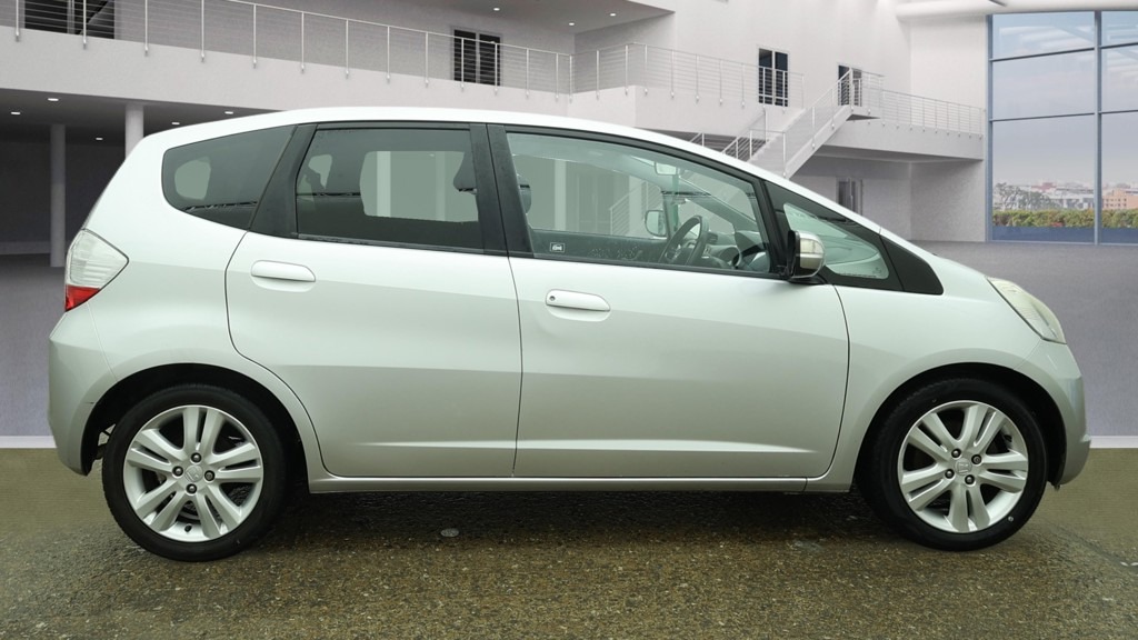 Used Honda Jazz 2010 for sale - 77688240: Photo 7