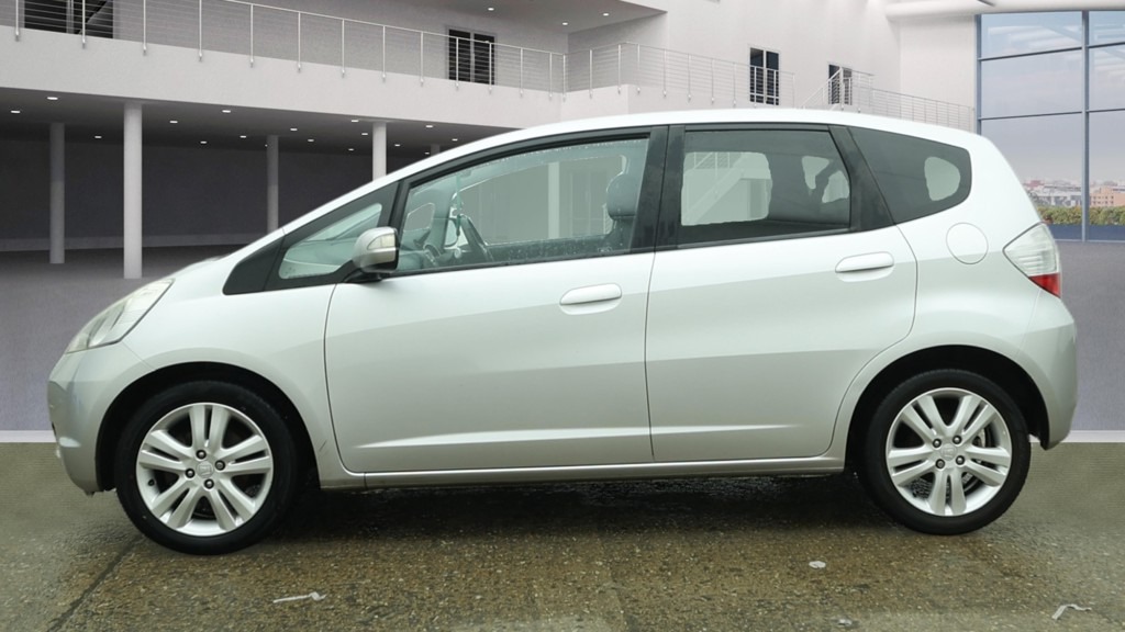 Used Honda Jazz 2010 for sale - 77688240: Photo 9