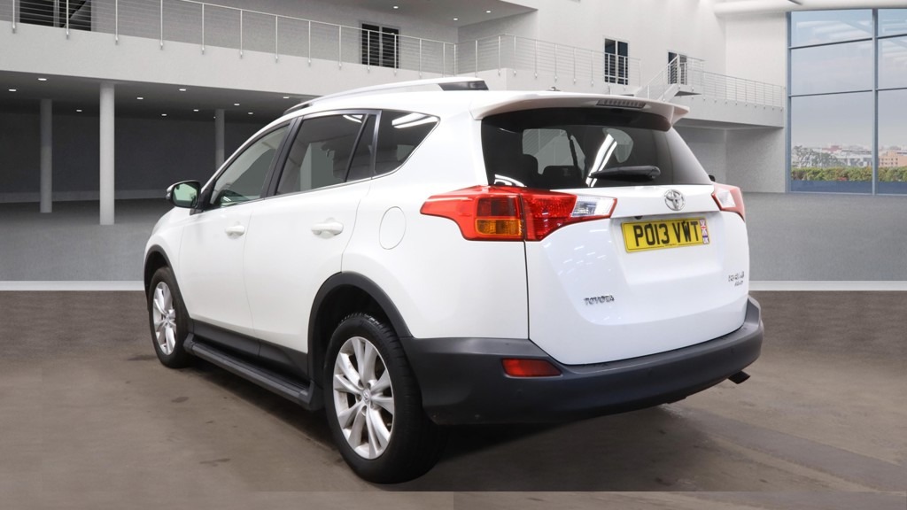 Used Toyota RAV4 2013 for sale - 77160011: Photo 6