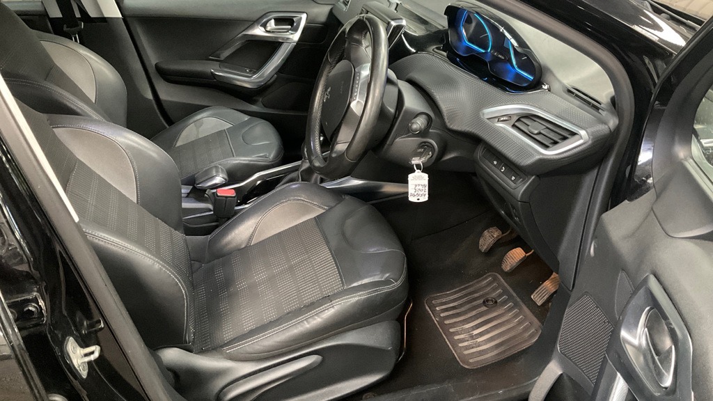 Used Peugeot 2008 2014 for sale - 76722056: Photo 3