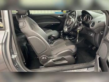 Used Vauxhall Adam 2017 for sale - 76037885: Photo