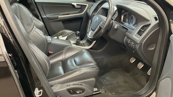 Used Volvo XC60 2017 for sale - 75144917: Photo 3