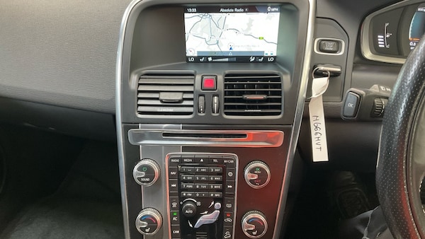 Used Volvo XC60 2017 for sale - 75144917: Photo 5