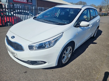 Used Kia Ceed 2014 for sale - 77950726: Photo