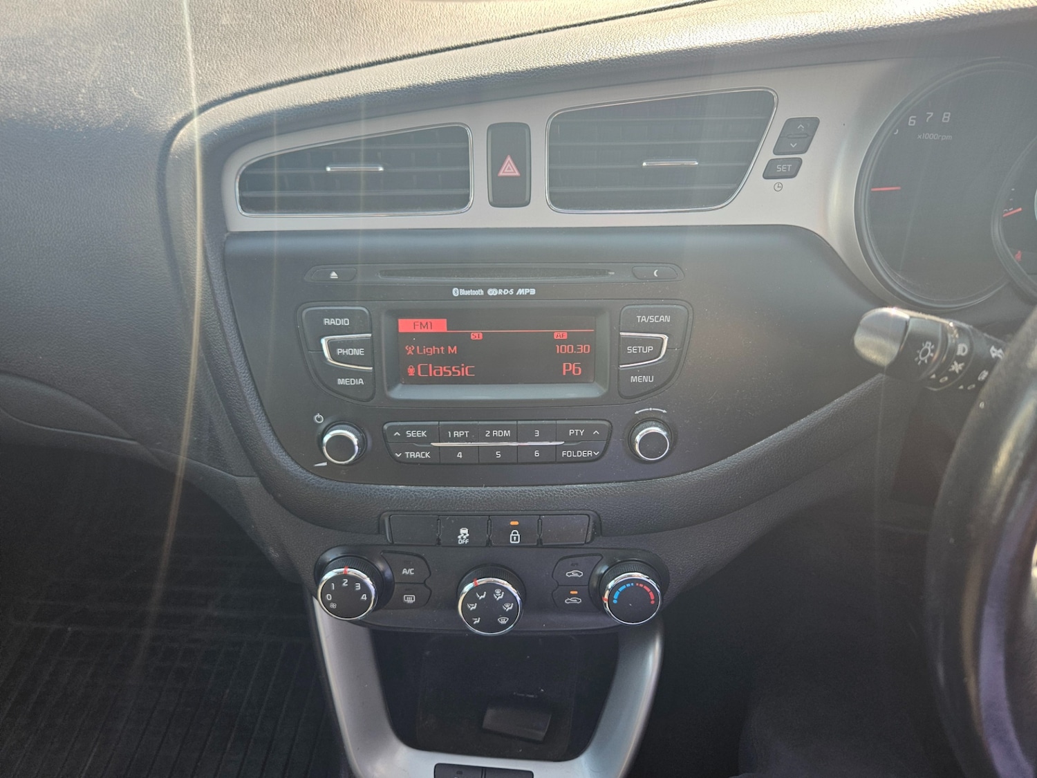 Used Kia Ceed 2014 for sale - 77950726: Photo 9