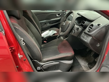 Used Renault Clio 2013 for sale - 79367505: Photo