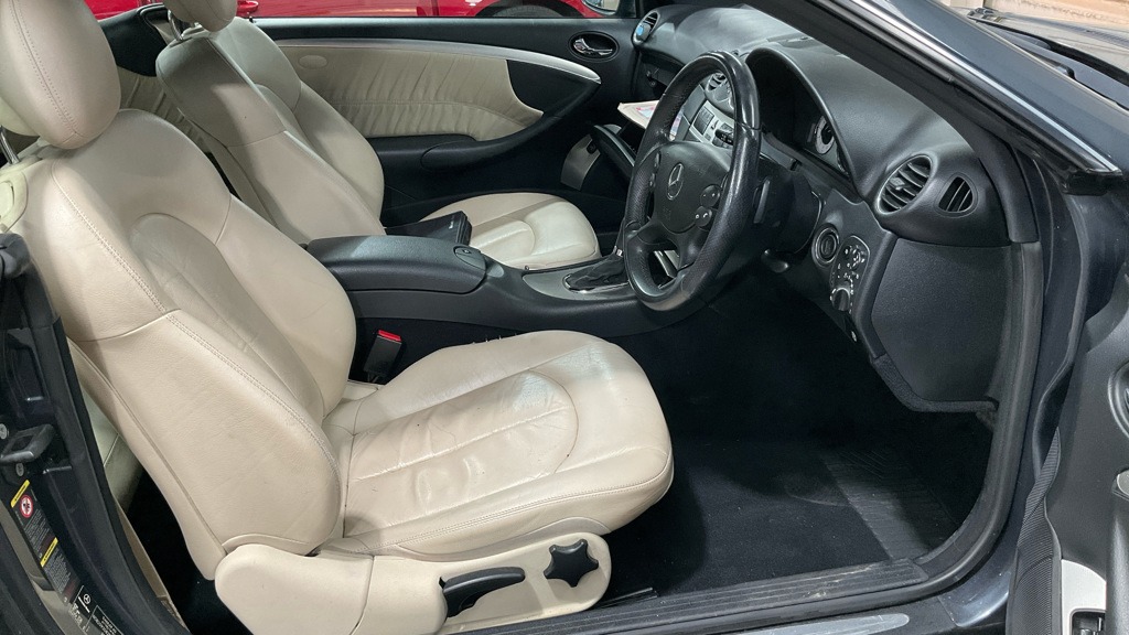 Used Mercedes-Benz CLK 2009 for sale - 78122535: Photo 3