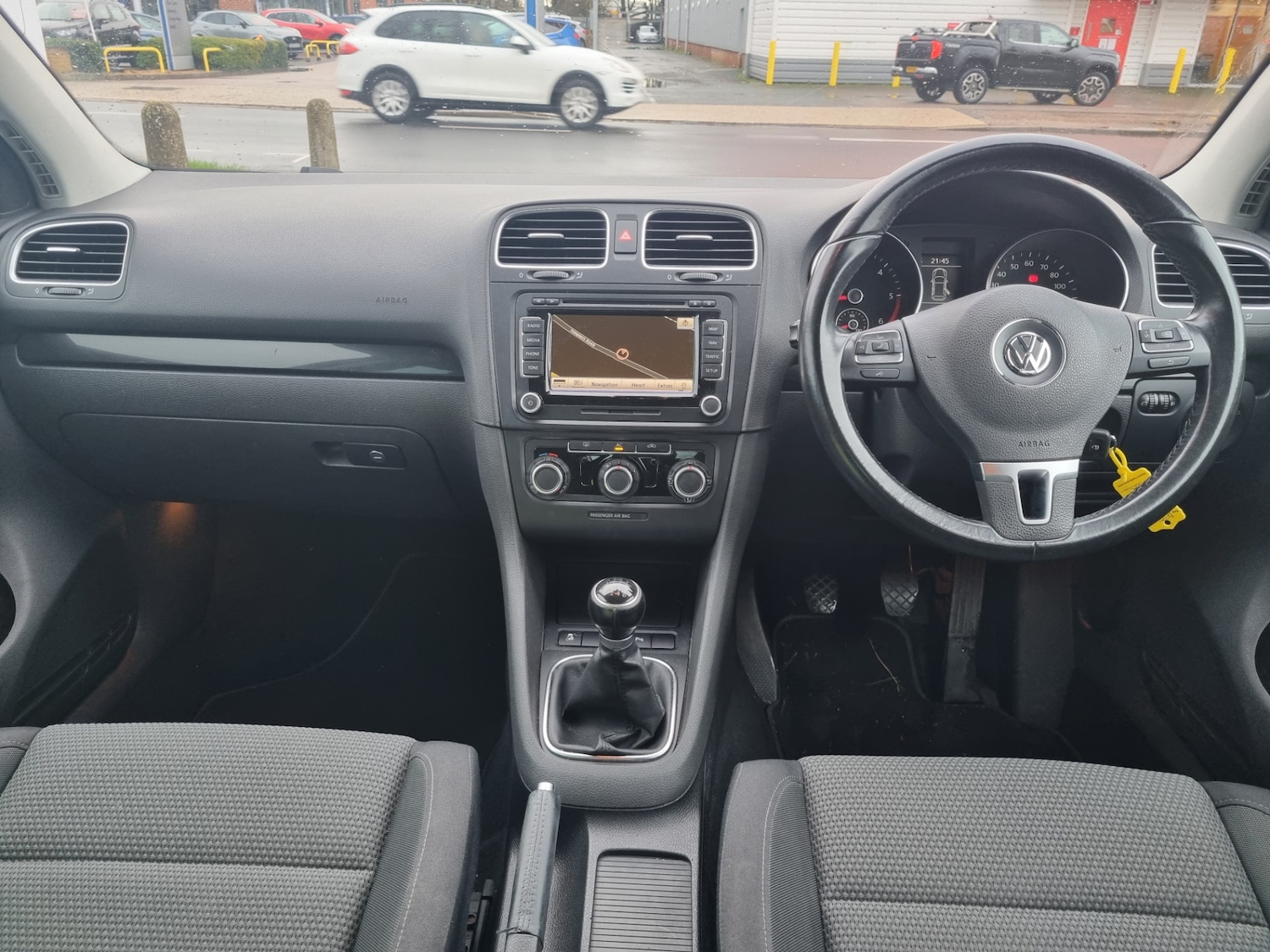 Used Volkswagen Golf 2010 for sale - 77461410: Photo 3