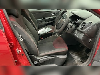 Used Renault Clio 2013 for sale - 77901349: Photo