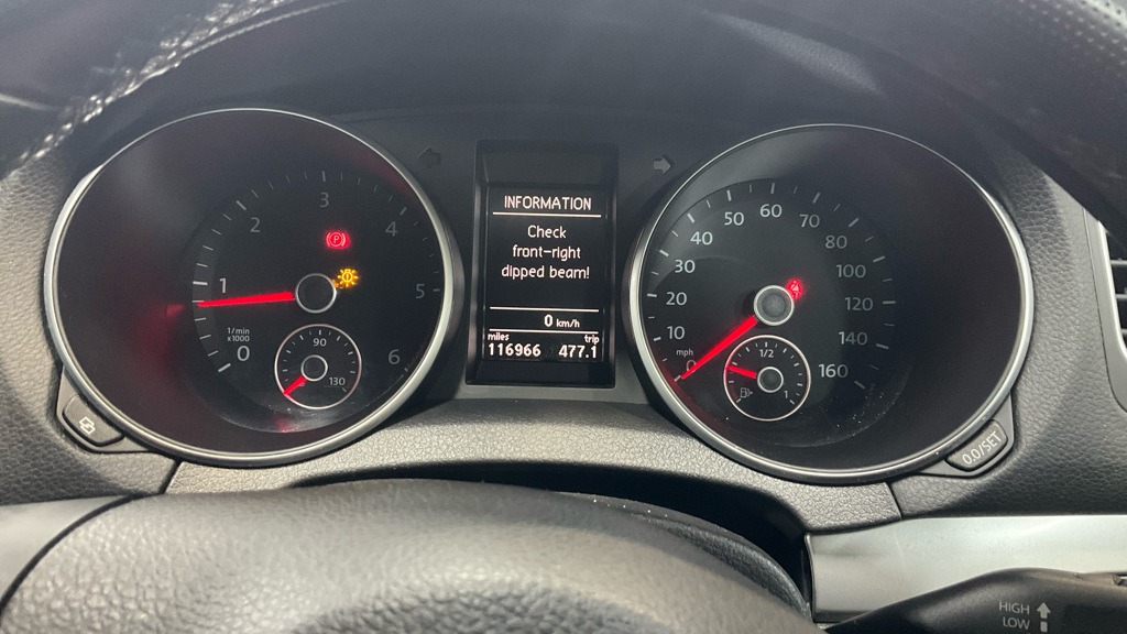 Used Volkswagen Golf 2011 for sale - 77973574: Photo 8