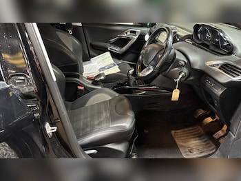 Used Peugeot 2008 2016 for sale - 79394060: Photo