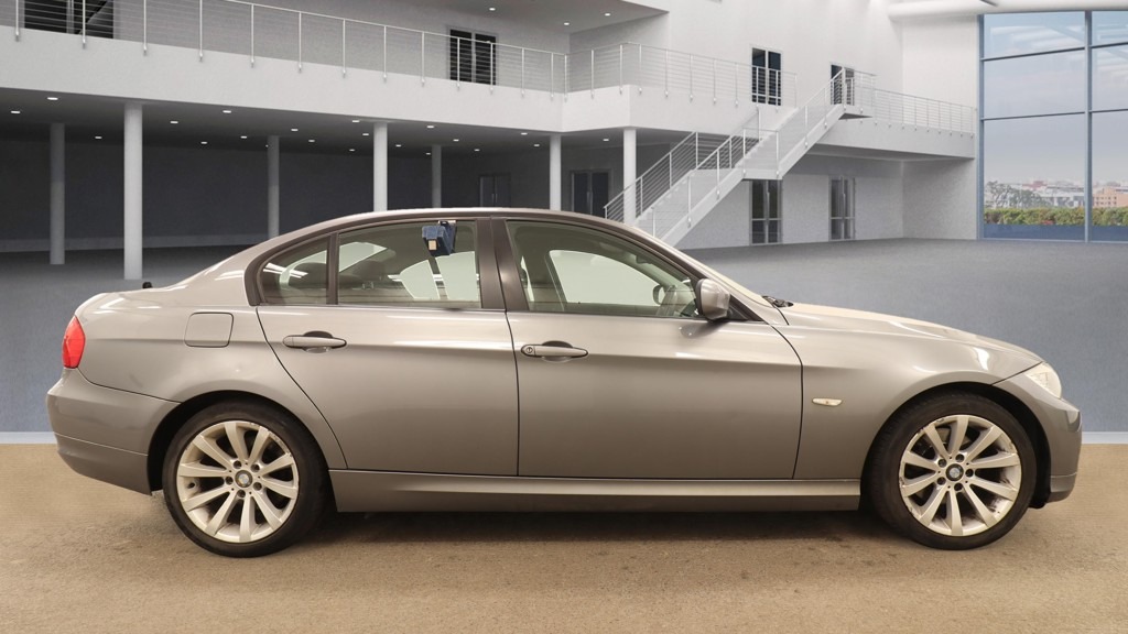 Used BMW 3 Series 2011 for sale - 76322567: Photo 9
