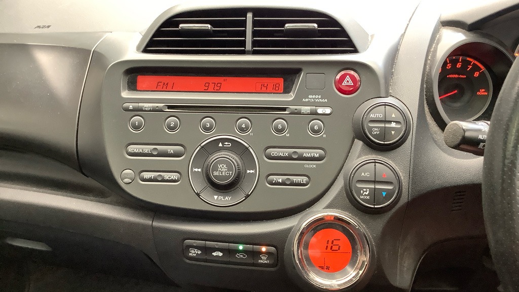 Used Honda Jazz 2013 for sale - 77983974: Photo 5