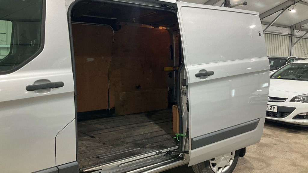 Used Ford Transit Custom 2017 for sale - 76576620: Photo 9