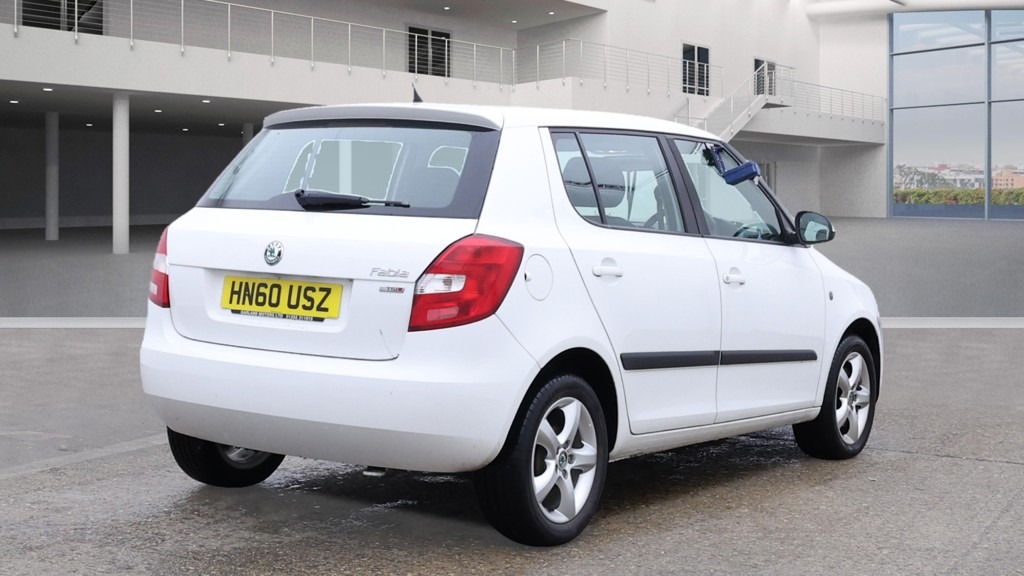 Used Skoda Fabia 2011 for sale - 76696690: Photo 2