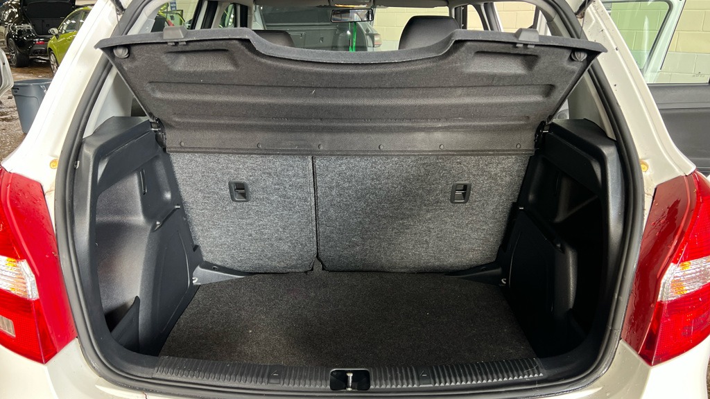 Used Skoda Fabia 2011 for sale - 76696690: Photo 6