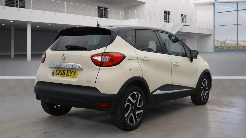 Used Renault Captur 2016 for sale - 77137354: Photo 2