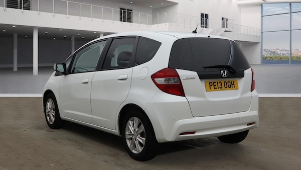 Used Honda Jazz 2013 for sale - 76243261: Photo 2