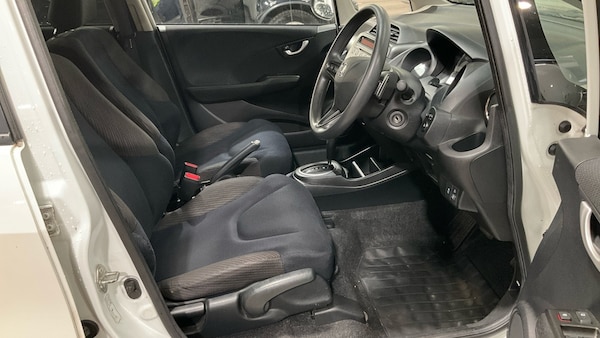 Used Honda Jazz 2013 for sale - 76243261: Photo 3