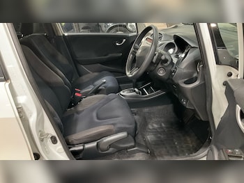 Used Honda Jazz 2013 for sale - 76243261: Photo 3