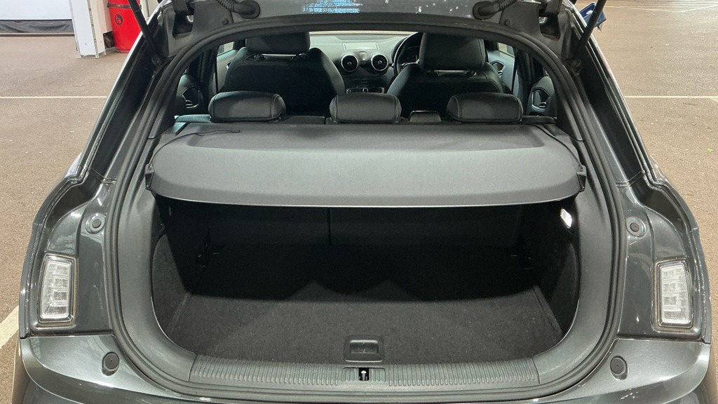 Used Audi A1 2015 for sale - 76195902: Photo 10
