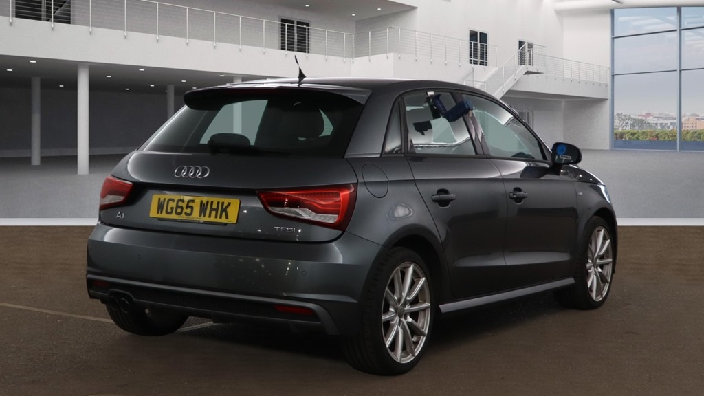 Used Audi A1 2015 for sale - 76195902: Photo 2