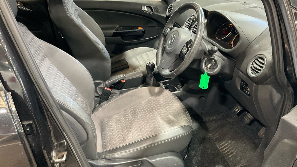 Used Vauxhall Corsa 2015 for sale - 77024124: Photo 3