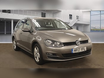 Used Volkswagen Golf 2017 for sale - 75145084: Photo