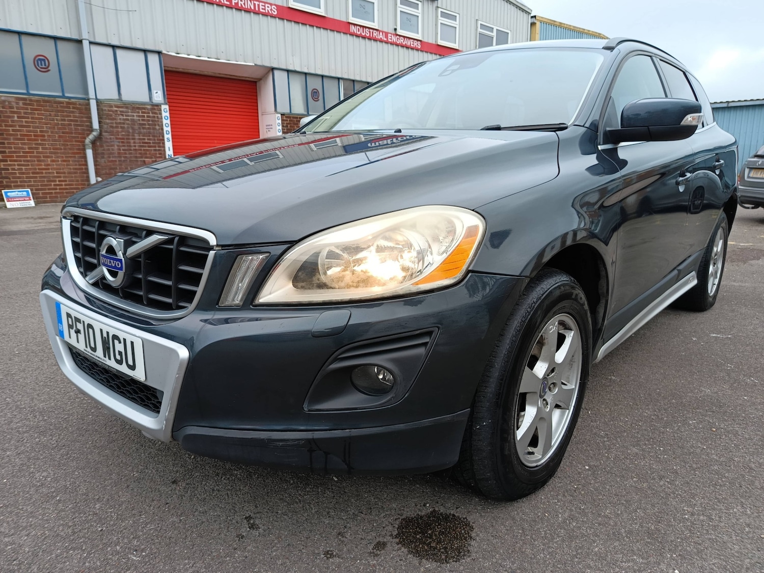 Used Volvo XC60 2010 for sale - 76845217: Photo 1