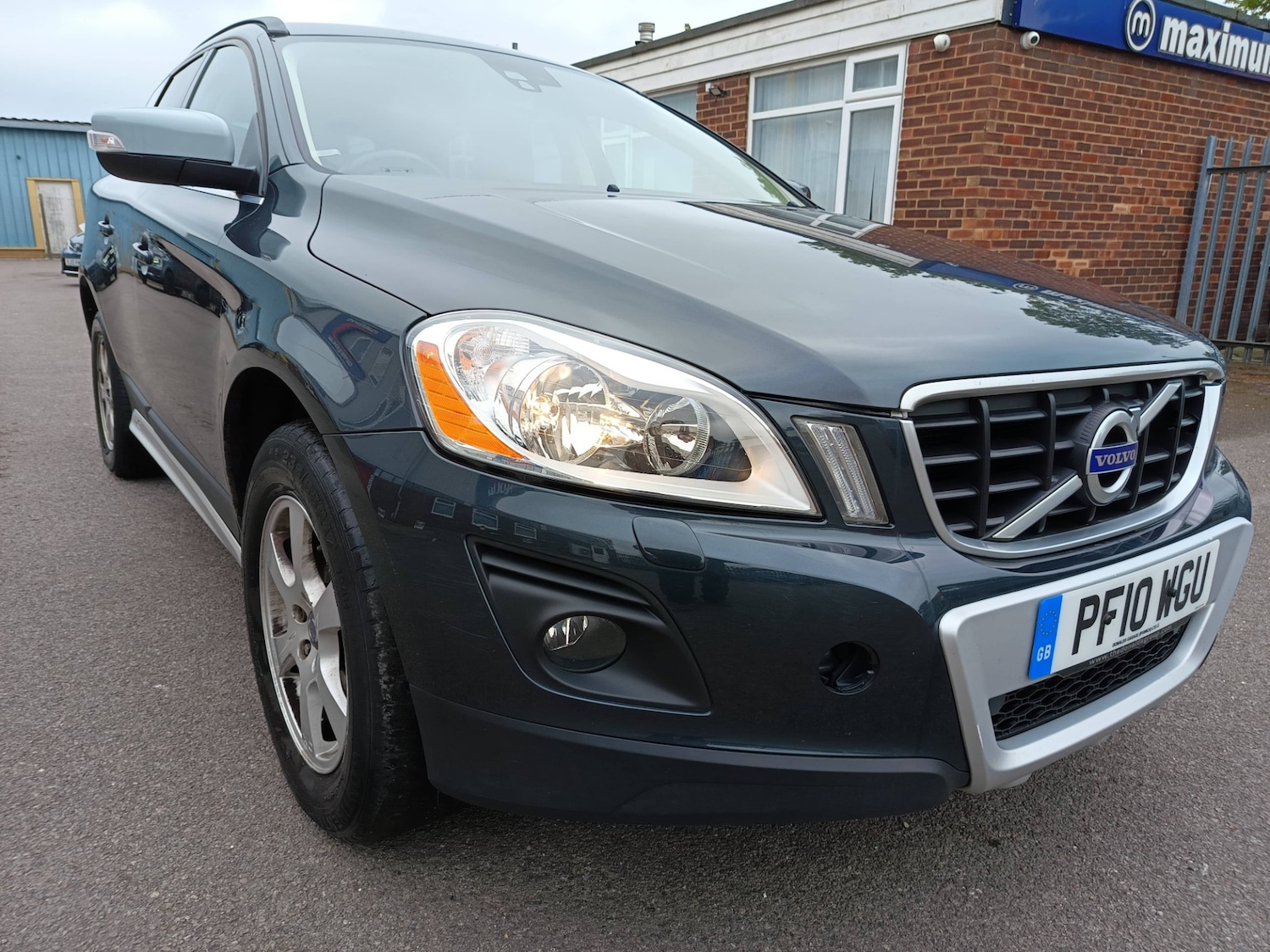 Used Volvo XC60 2010 for sale - 76845217: Photo 4