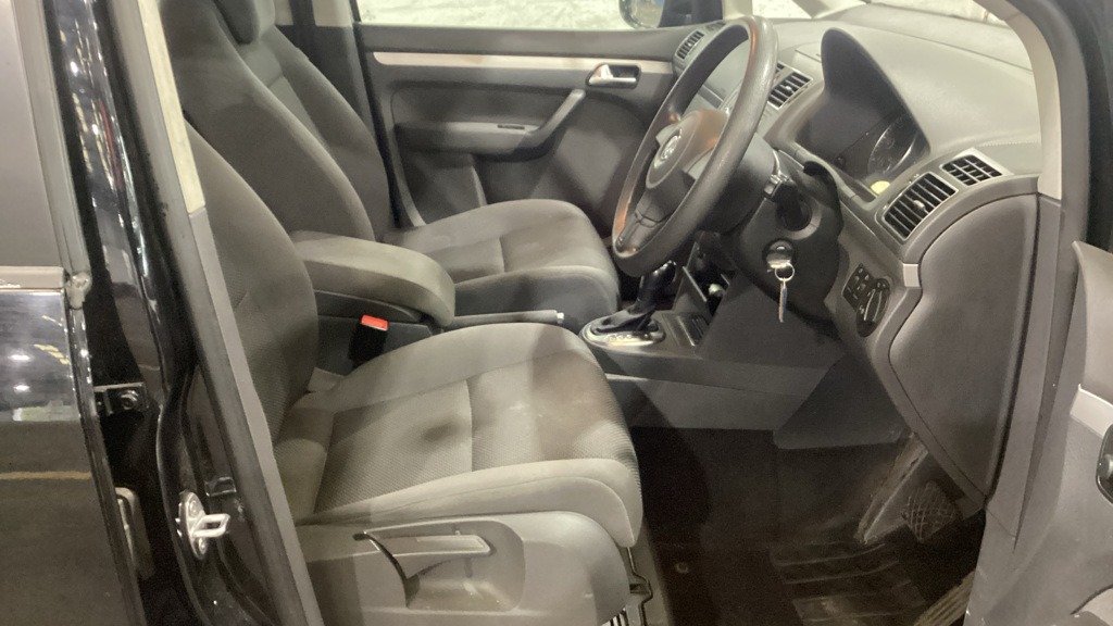 Used Volkswagen Touran 2013 for sale - 78122549: Photo 3