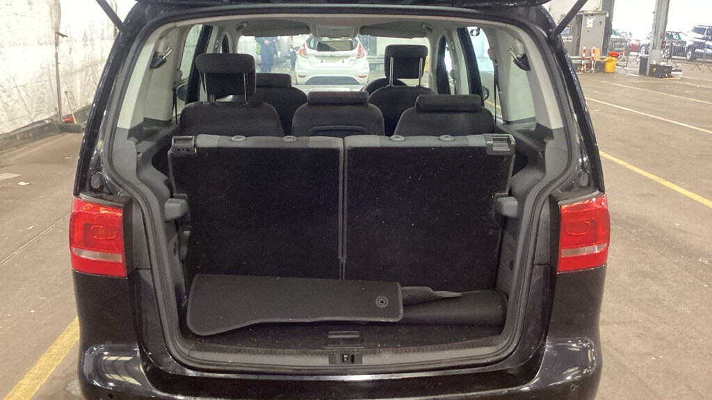 Used Volkswagen Touran 2013 for sale - 78122549: Photo 8