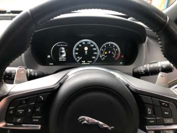 Used Jaguar XE 2019 for sale - 73557318: Photo