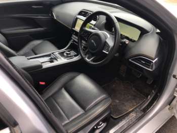 Used Jaguar XE 2019 for sale - 73557318: Photo