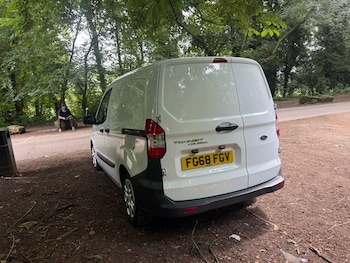 Used Ford Transit Courier 2018 for sale - 78915055: Photo