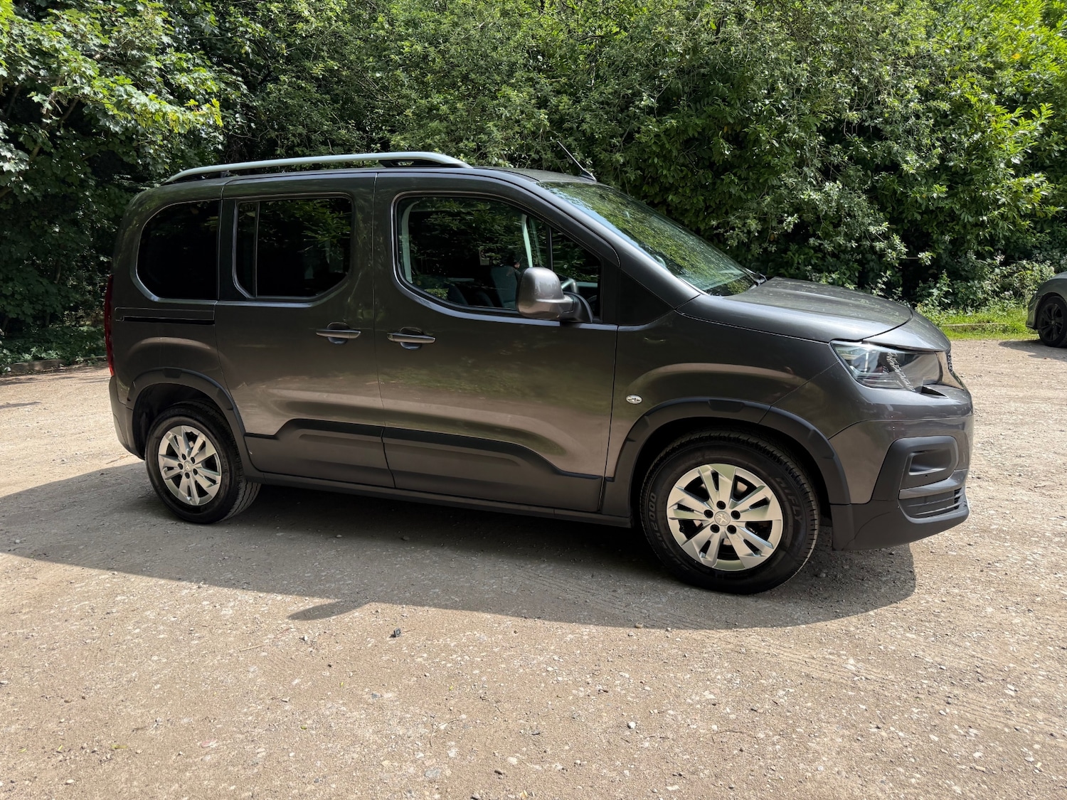 Vehicle 21