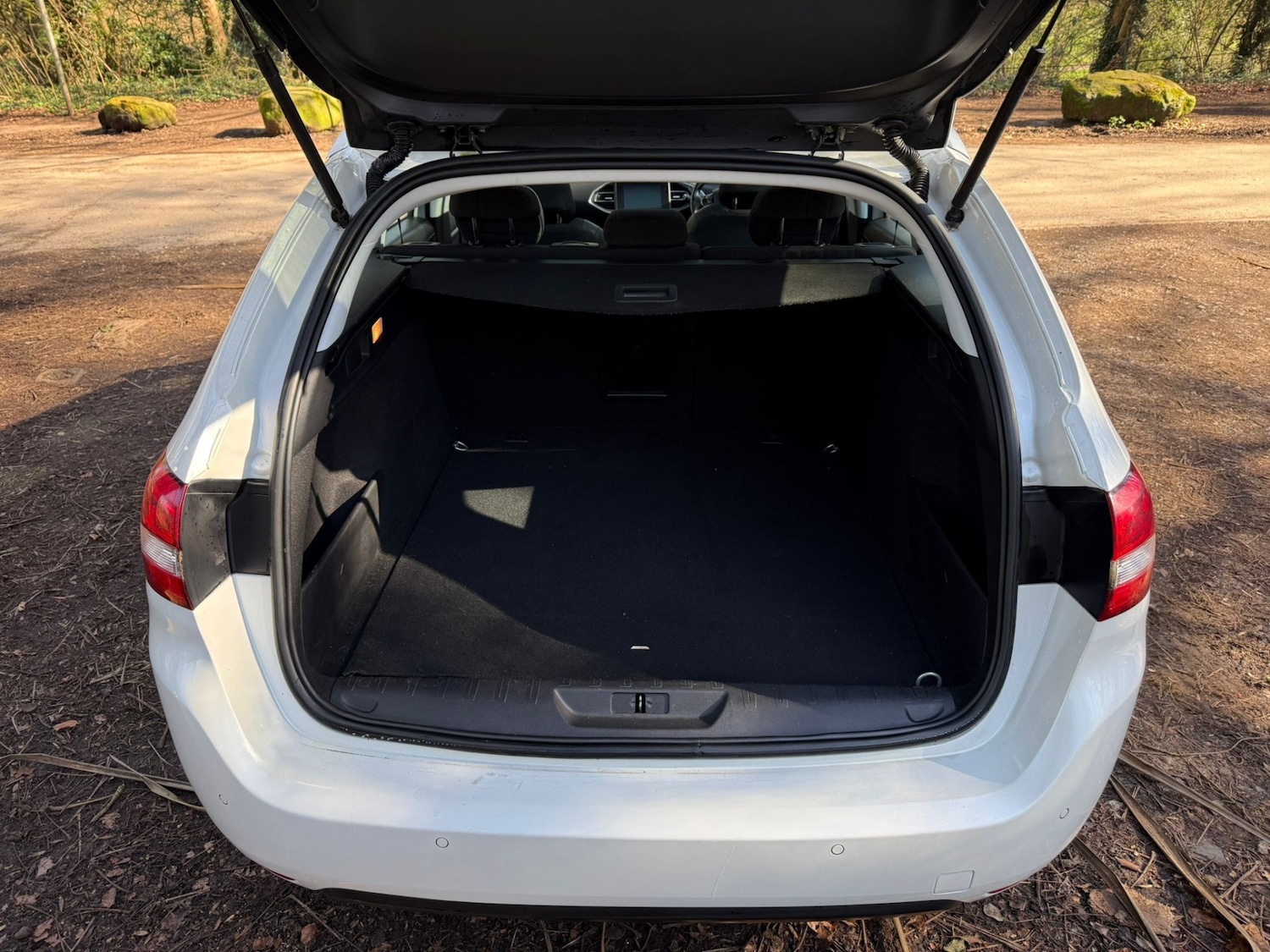 Used Peugeot 308 2017 for sale - 78175929: Photo 18