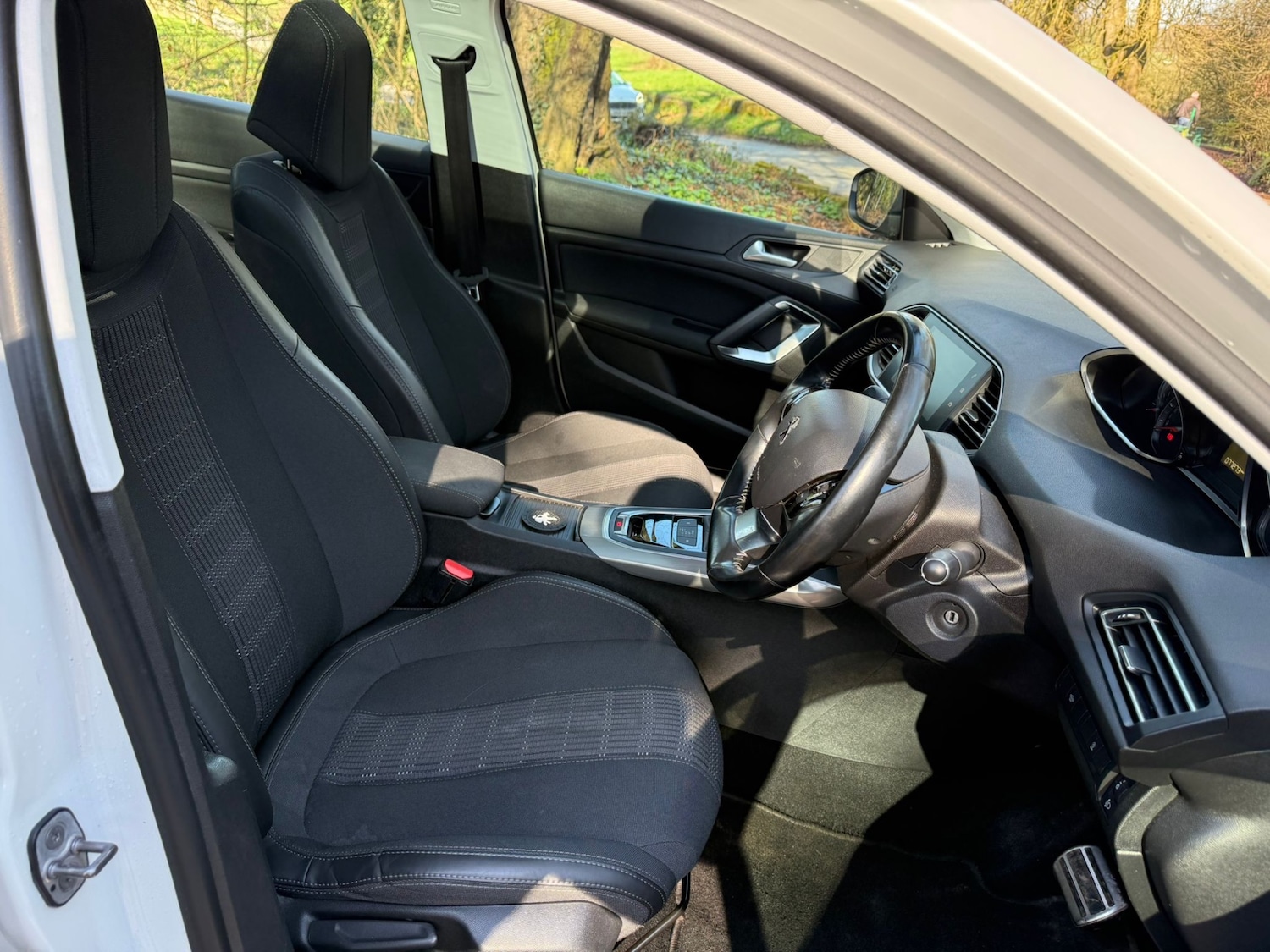 Used Peugeot 308 2017 for sale - 78175929: Photo 24