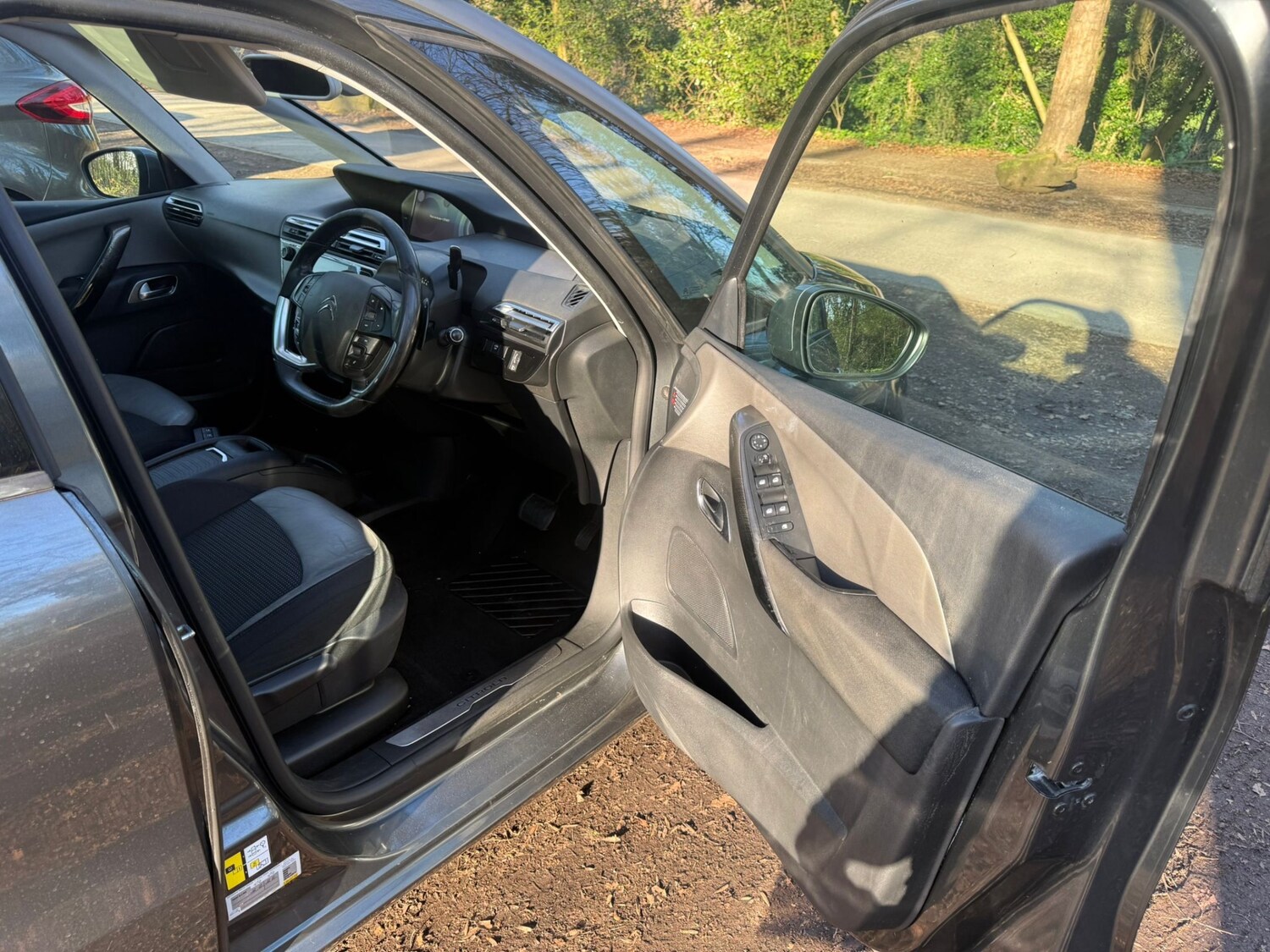 Used Citroen Grand C4 Picasso 2015 for sale - 77937325: Photo 24