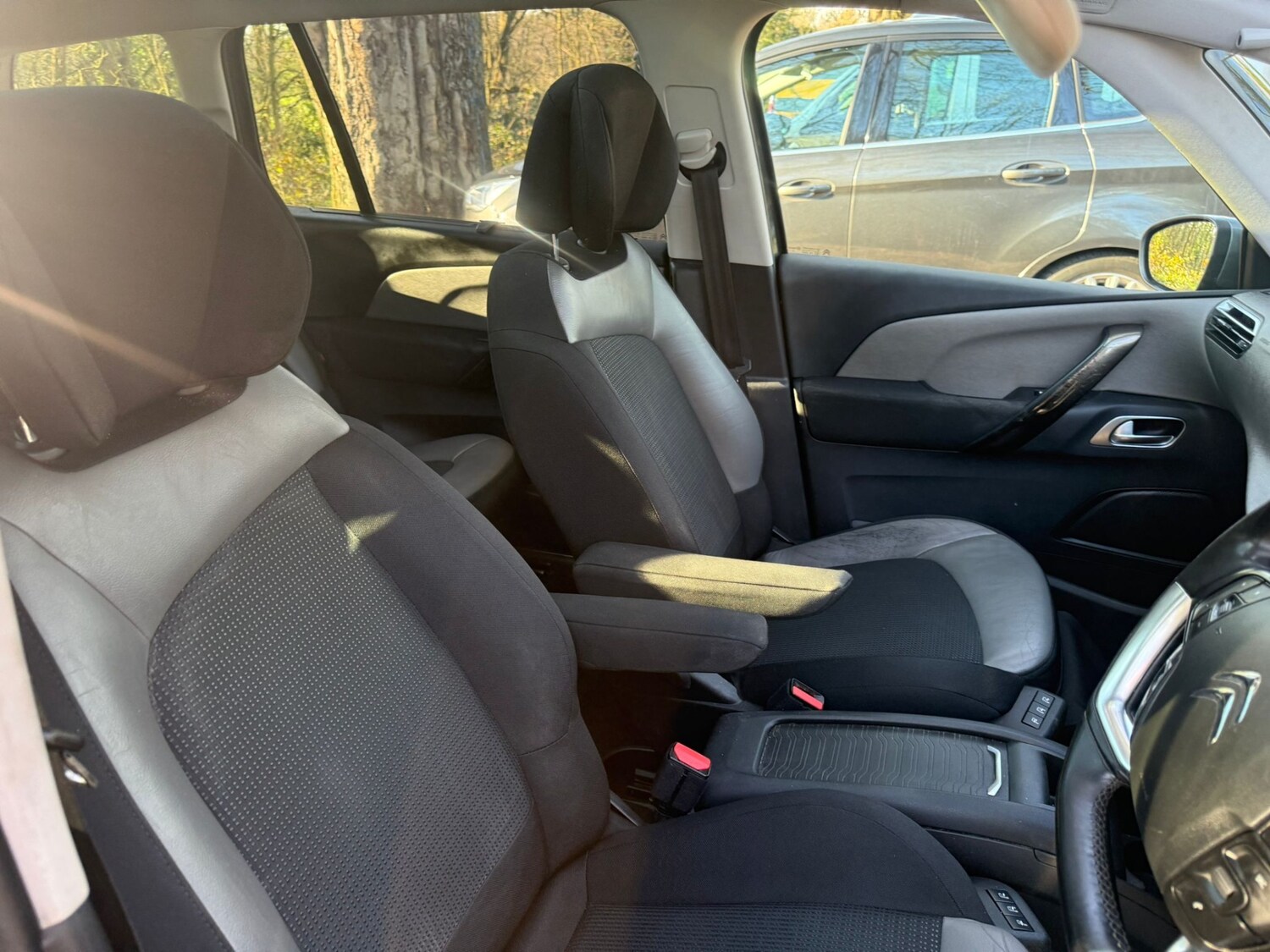 Used Citroen Grand C4 Picasso 2015 for sale - 77937325: Photo 26